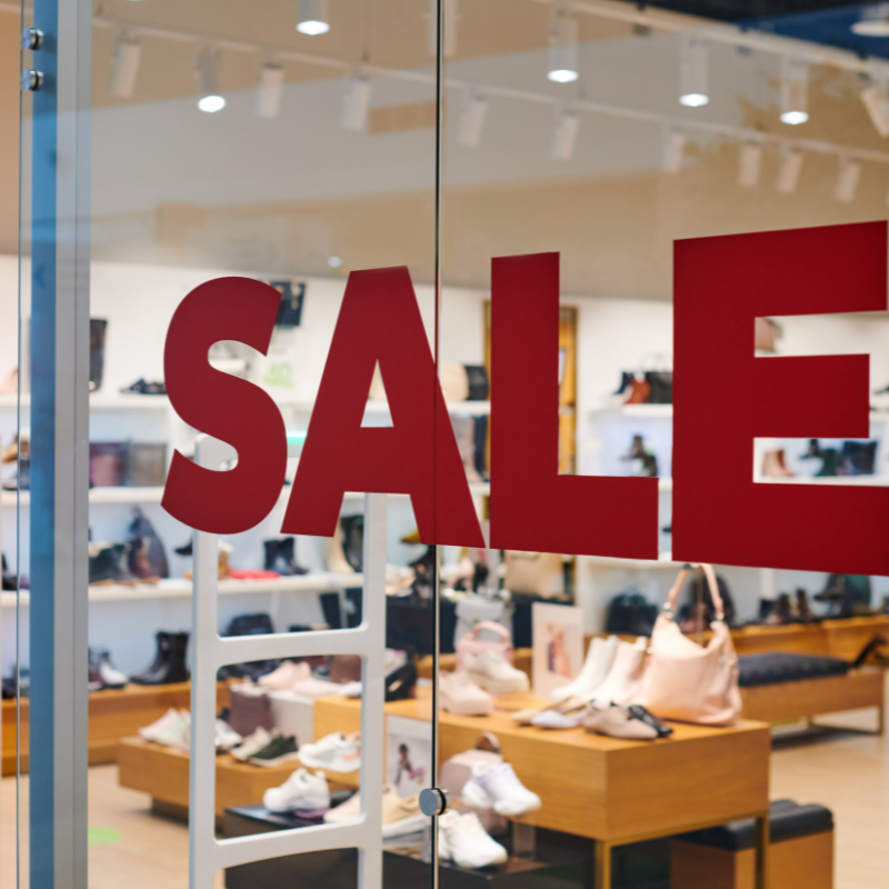 Nuovo codice del consumo: cosa cambia dal 1° giugno per saldi, promozioni, prezzi outlet, e-commerce, Black Friday. Seminario il 5 giugno