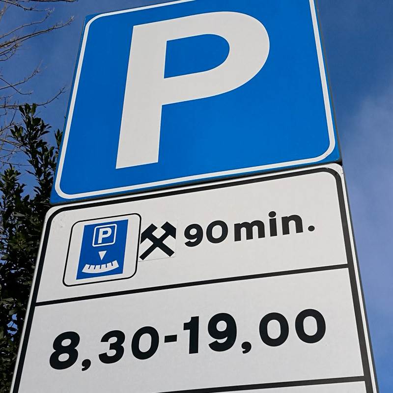 Bene ai nuovi posti auto in città, ma occorre rivedere la politica dei parcheggi del Comune. Sondaggio di Confcommercio in 8 città vicine
