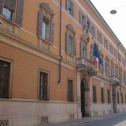 Comunicazione preventiva al Prefetto anche per la vigilanza, la manutenzione, la gestione pagamenti e le pulizie nelle attività sospese